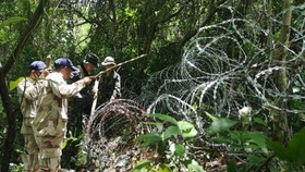 Thai Deputy Prime Minister Prawit Wongsuwan says on September 16 that the border checkpoints between Thailand and Myanmar are temporarily sealed in an attempt to curb possible COVID-19 infections and drug trafficking. (Photo: thethaiger.com)