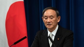 Prime Minister of Japan Yoshihide Suga during a press briefing on September 16 in Tokyo. (Photo: AFP/VNA)