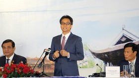 Deputy Prime Minister Vu Duc Dam asks for doubling efforts to attract more visitors. (Photo: VNA)