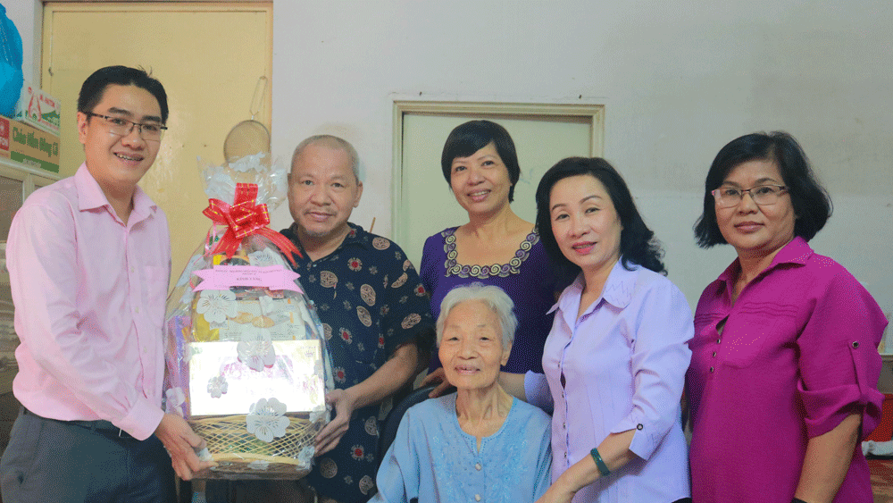 Lắng nghe dân