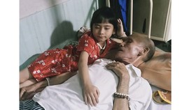 Lam lũ nuôi chồng bệnh nặng