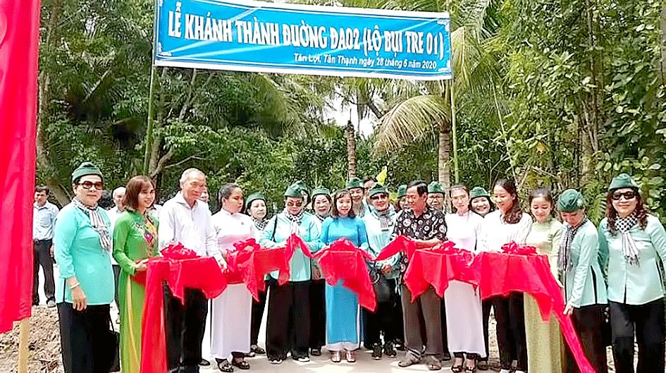 Con đường nông thôn DA-02