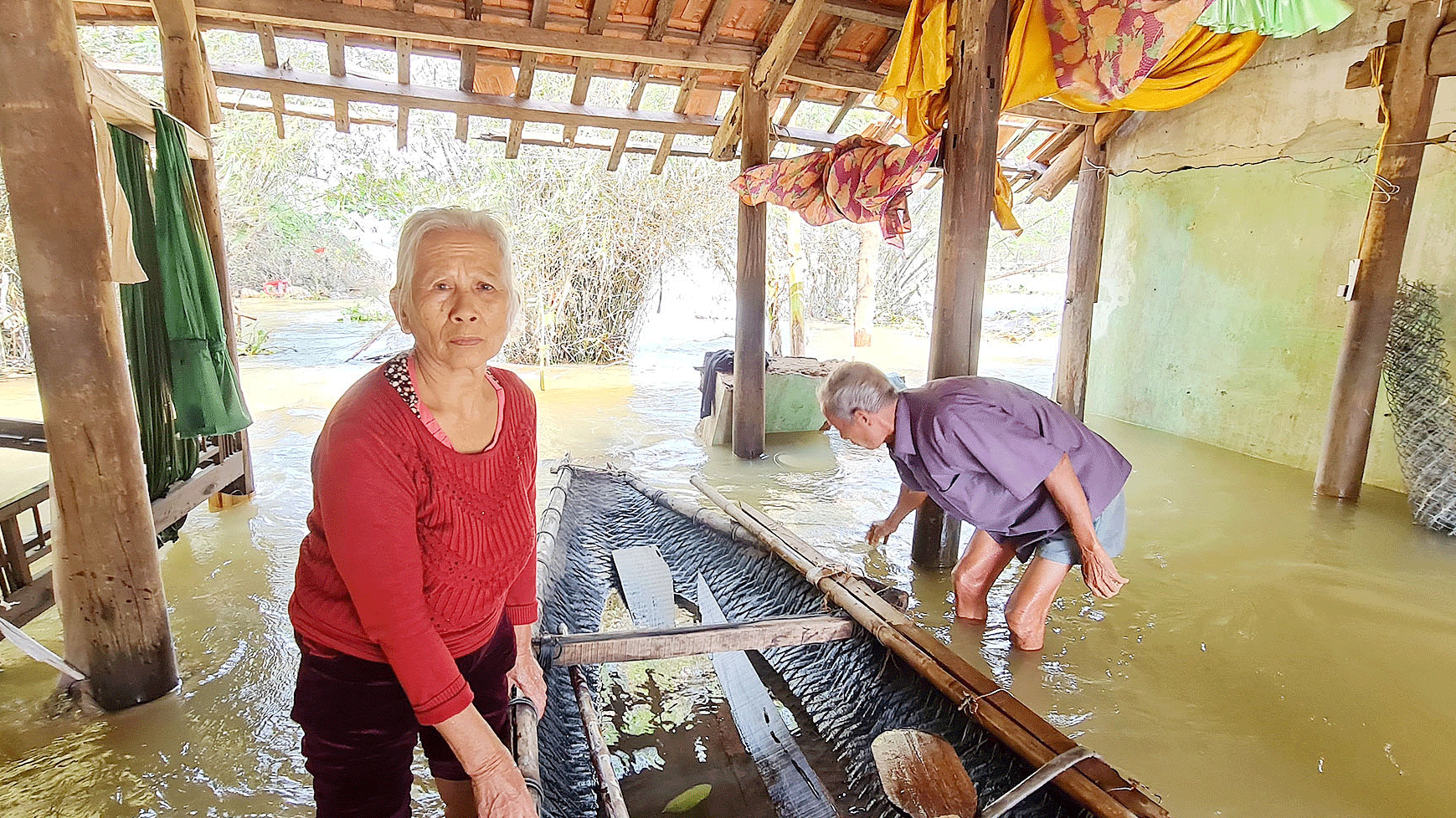 Trắng tay sau “đại hồng thủy”