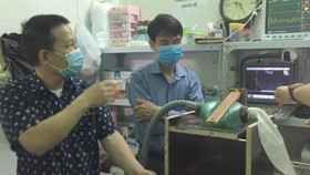 Máy bóp bóng ambu trợ thở do TS. Vũ Văn Hải và các cộng sự sáng chế