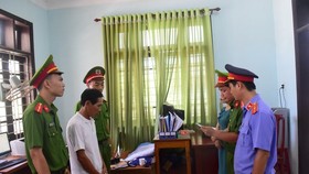 Cơ quan chức năng đọc lệnh bắt giam đối tượng Hoàng Văn Bảo 