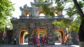 Đoàn rước tại lễ húy kỵ và tri ân Vũ Vương Nguyễn Phúc Khoát 