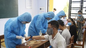 Test nhanh cho các trường hợp từ vùng dịch Covid-19 về Thừa Thiên - Huế