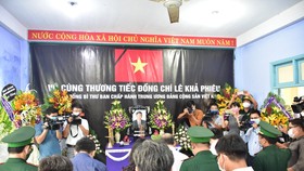 Bà con làng Rồng lập bàn thờ nguyên Tổng Bí thư Lê Khả Phiêu
