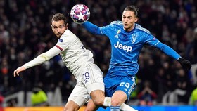 Lyon (trái) đã giành chiến thắng 1-0 ở trận lượt đi tại Pháp ngày 26-2. Ảnh: Getty Images