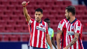 Luis Suarez tỏa sáng trong trận ra mắt cùng Atletico Madrid. Ảnh: Getty Images