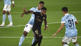 Tài năng trẻ Ansu Fati đã thật sự tạo dấn ấn trên tuyến đầu của Barca. Ảnh: Getty Images