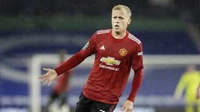 Donny van de Beek không được HLV Ole Gunnar Solskjaer tin dùng bất chấp giá trị rất cao. Ảnh: Getty Images