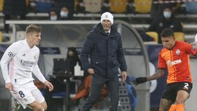 HLV Zinedine Zidane khẳng định ông muốn chiến đấu đến cùng. Ảnh: Getty Images