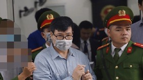 Bị cáo Trương Duy Nhất tại phiên tòa sáng nay. Nguồn: VOV