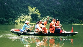 Đoàn phim 578: Phát đạn của kẻ điên trải nghiệm bối cảnh trước ngày quay