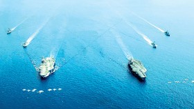 Hai tàu sân bay Mỹ USS Nimitz và USS Ronald Reagan ở Biển Đông