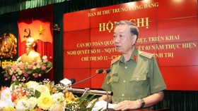 Đại tướng Tô Lâm, Ủy viên Bộ Chính trị, Bộ trưởng Bộ Công an phát biểu tại hội nghị. Ảnh: TTXVN