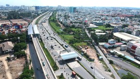 Tuyến metro Bến Thành - Suối Tiên qua quận Thủ Đức. Ảnh: CAO THĂNG