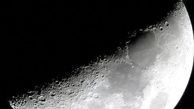NASA tìm công ty hợp tác khai thác Mặt Trăng
