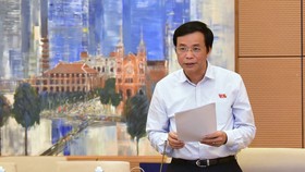 Tổng Thư ký Quốc hội Nguyễn Hạnh Phúc phát biểu tại phiên họp. Ảnh: QUANG PHÚC
