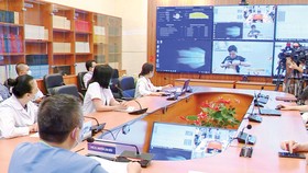 Một buổi hội chẩn qua hệ thống Telehealth giữa bệnh viện tuyến trên và tuyến dưới