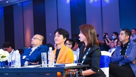 Khách mời tham gia tọa đàm