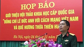 Đại tá Trần Ngọc Anh - Phó Cục trưởng Cục Tuyên huấn, Tổng cục Chính trị phát biểu tại buổi họp báo. Ảnh: DANGCONGSAN.VN