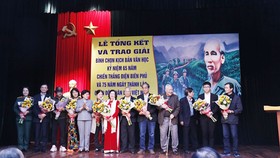 Trao giải thưởng kịch bản văn học kỷ niệm các ngày lễ lớn