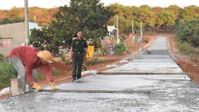 Sống trong lòng dân