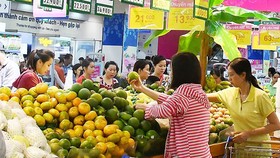 Sôi động thị trường trái cây