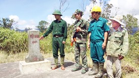 Những già làng - đảng viên ở Trường Sơn