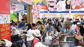 Tổng mức bán lẻ và doanh thu dịch vụ tăng 11,2%