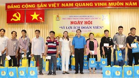 Nhiều hoạt động chăm lo người lao động khó khăn