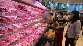 Xây dựng sàn giao dịch heo, tái cơ cấu ngành chăn nuôi