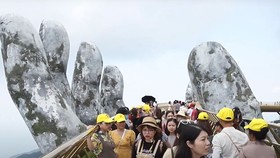Trở lại Bà Nà Hills, du khách nói gì về xứ sở Cầu Vàng sau mùa dịch?