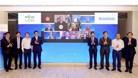 Đại diện UBND tỉnh Bình Thuận trong buổi làm việc với đại diện Tập đoàn Novaland và Bệnh viện Đại học Y Hà Nội