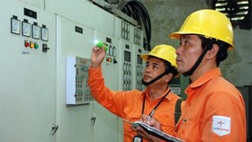 Bộ Công Thương đề xuất giảm 10% giá điện sinh hoạt.