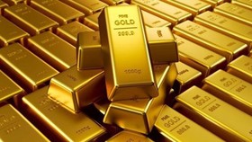Cảnh giác với các dự báo sốc về giá vàng