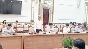 Phó chủ tịch UBND TP Võ Văn Hoan phát biểu tại buổi giám sát.