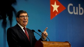Ngoại trưởng Cuba Bruno Rodriguez phát biểu tại cuộc họp báo ở thủ đô La Habana ngày 22/10/2020. (Ảnh: AFP/TTXVN)