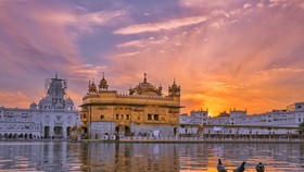 Harmandir Sahib, hay còn gọi là Đền Vàng ở Ấn Độ