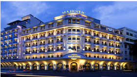 Từ công ty quản lý vài khách sạn nhỏ ngày đầu thành lập, đến nay Saigontourist Group đã trở thành tập đoàn sở hữu trên 100 khách sạn, khu nghỉ dưỡng, công ty lữ hành, nhà hàng, khu giải trí, sân golf, truyền hình cáp, trường đào tạo…