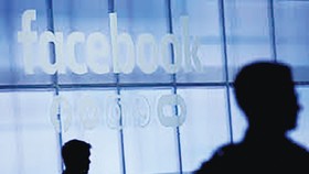 Siết chặt hoạt động của các trang web chính trị trên Facebook