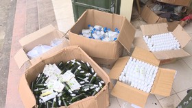 Thu giữ, tiêu hủy hàng ngàn chai nước rửa tay trôi nổi