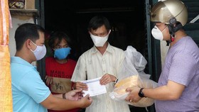 Đảm bảo cuộc sống hàng ngày cho người già neo đơn
