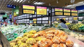 Nhiều mặt hàng đồng loạt giảm giá