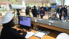 Kiểm dịch y tế khách nhập cảnh tại Sân bay quốc tế Nội Bài