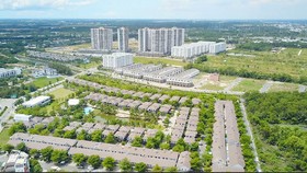 Một góc khu đô thị với các sản phẩm nhà ở vừa túi tiền tại huyện Bình Chánh, TPHCM. Ảnh: PHAN LÊ