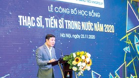 GS. Vũ Hà Văn (Giám đốc Khoa học Quỹ Đổi mới sáng tạo Vingroup) khẳng định: VinIF luôn nỗ lực hết sức để đồng hành cùng đội ngũ các nhà nghiên cứu trẻ, các cán bộ nghiên cứu khoa học
