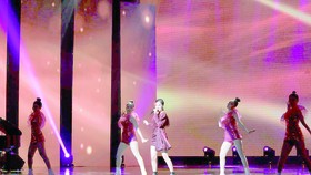 Hoàng Yến Chibi mang “hit” trình diễn bùng nổ tại lễ trao giải Asian Television Awards 24